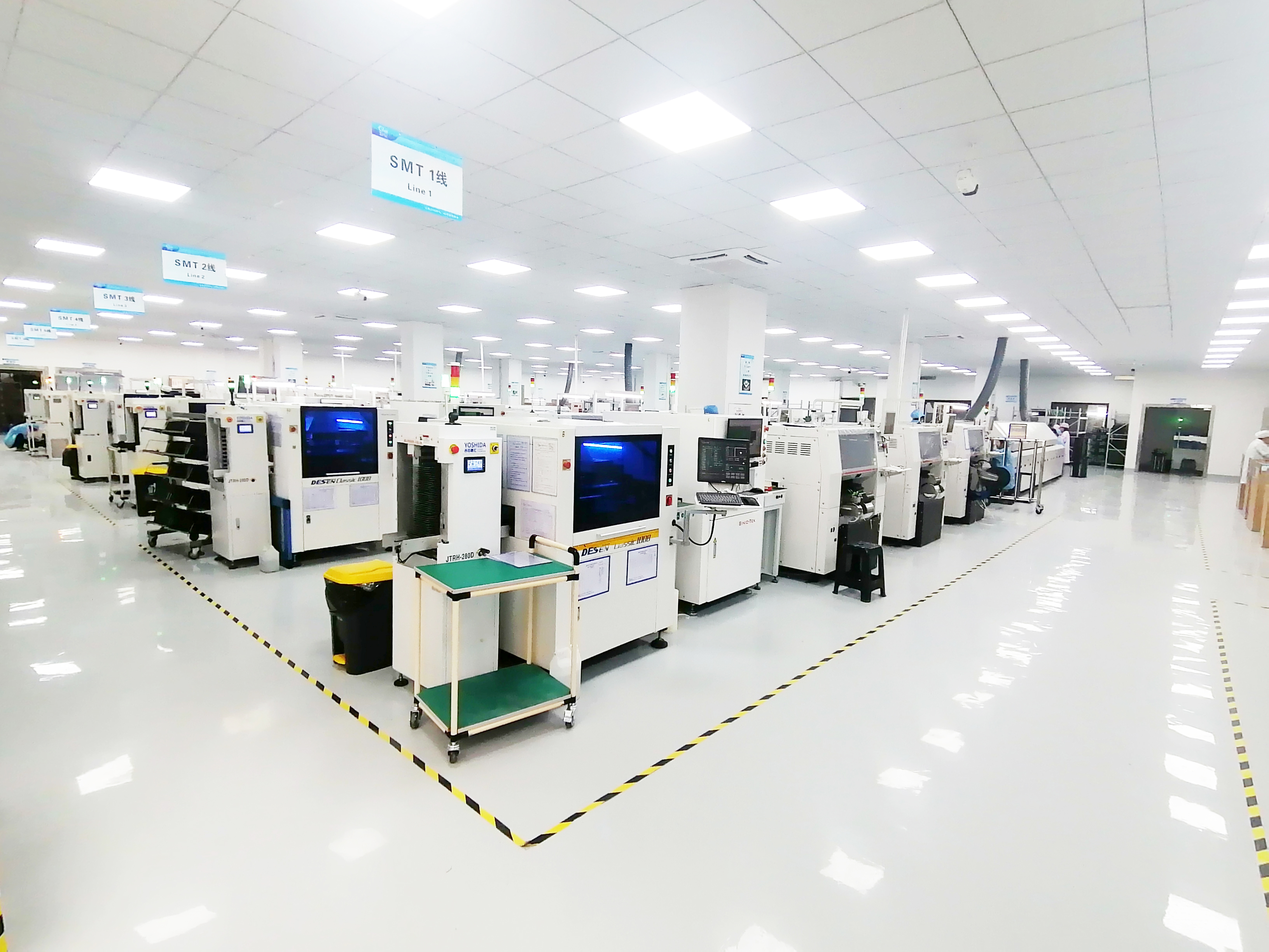 智能机器人SMT贴片加工生产工厂环境